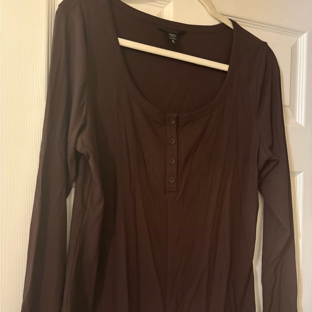 Athleta Chocolate Long Sleeve Top